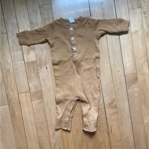 Kate Quinn Jumpsuit in Camel, Size: 6-12 months